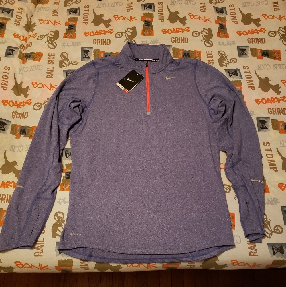🏃‍♂️ Nike Long Sleeve Pullover 🏃‍♂️